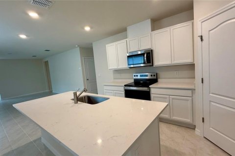Casa en alquiler en Poinciana, Florida, 4 dormitorios, 154.68 m2 № 1912039 - foto 7