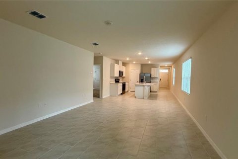 Casa en alquiler en Poinciana, Florida, 4 dormitorios, 154.68 m2 № 1912039 - foto 8