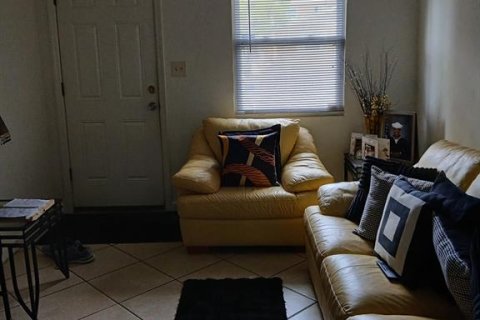 Immobilier commercial à vendre à Largo, Floride: 2 chambres, 103.86 m2 № 2313369 - photo 3