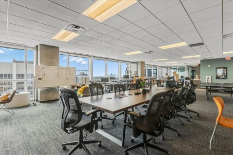 Immobilier commercial à louer à Orlando, Floride: 1768.12 m2 № 2201815 - photo 8