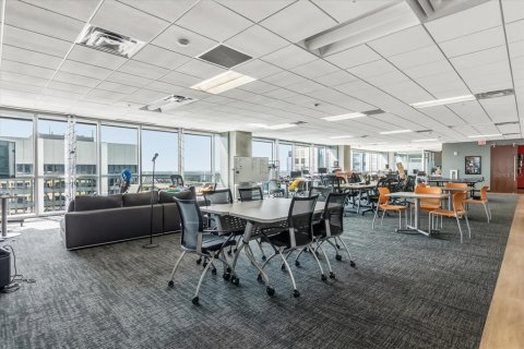Immobilier commercial à louer à Orlando, Floride: 1768.12 m2 № 2201815 - photo 20