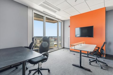 Immobilier commercial à louer à Orlando, Floride: 1768.12 m2 № 2201815 - photo 24