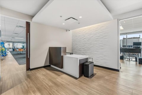 Immobilier commercial à louer à Orlando, Floride: 1768.12 m2 № 2201815 - photo 5