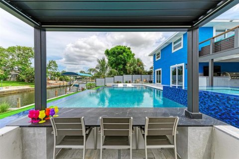 Villa ou maison à vendre à Bradenton, Floride: 5 chambres, 232.26 m2 № 2391082 - photo 6