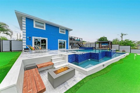 Villa ou maison à vendre à Bradenton, Floride: 5 chambres, 232.26 m2 № 2391082 - photo 7