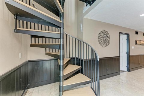 Villa ou maison à vendre à Bradenton, Floride: 5 chambres, 232.26 m2 № 2391082 - photo 23