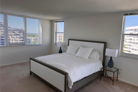 Condominio en alquiler en Key Biscayne, Florida, 2 dormitorios, 125.42 m2 № 2015780 - foto 7