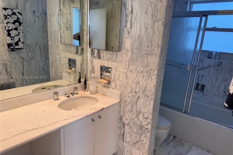 Condominio en alquiler en Key Biscayne, Florida, 2 dormitorios, 125.42 m2 № 2015780 - foto 13