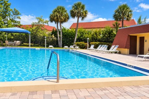 Condo in Lauderhill, Florida, 2 bedrooms  № 2387168 - photo 17