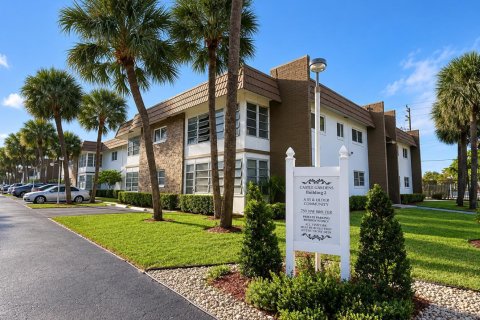 Condo in Lauderhill, Florida, 2 bedrooms  № 2387168