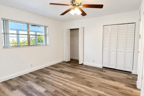 Condo in Lauderhill, Florida, 2 bedrooms  № 2387168 - photo 10