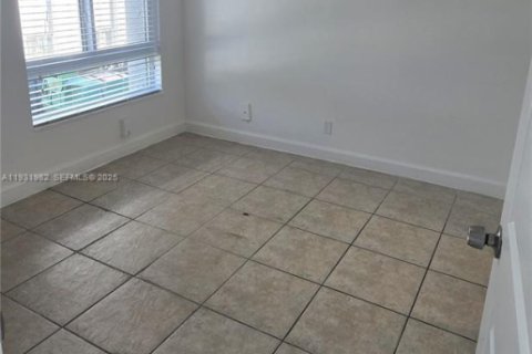 Apartment in Cutler Bay, Florida 1 bedroom, 20773.04 sq.m. № 1990468 - photo 5