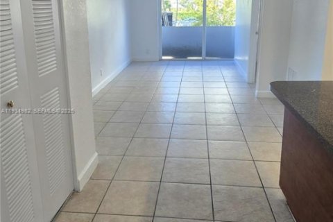 Apartment in Cutler Bay, Florida 1 bedroom, 20773 sq.m. № 1990468