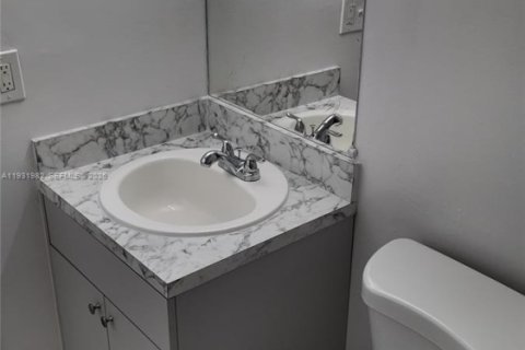 Apartment in Cutler Bay, Florida 1 bedroom, 20773.04 sq.m. № 1990468 - photo 14