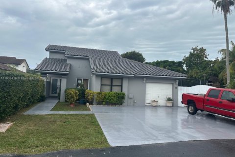Купить виллу или дом в Майами, Флорида 3 спальни, 132.48м2, № 1955295 - фото 1