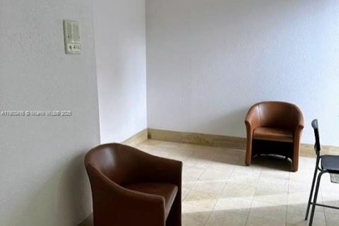 Купить виллу или дом в Майами, Флорида 3 спальни, 132.48м2, № 1955295 - фото 27