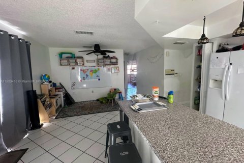 Купить виллу или дом в Майами, Флорида 3 спальни, 132.48м2, № 1955295 - фото 15