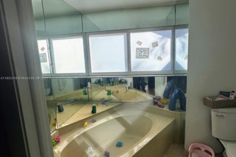 Купить виллу или дом в Майами, Флорида 3 спальни, 132.48м2, № 1955295 - фото 20