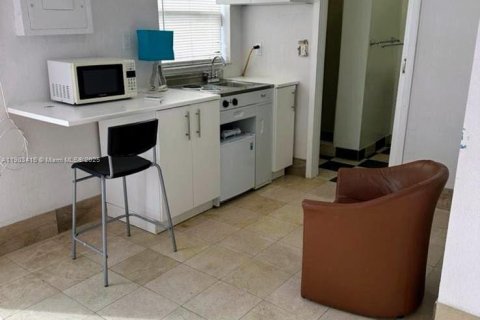 Купить виллу или дом в Майами, Флорида 3 спальни, 132.48м2, № 1955295 - фото 23