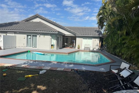 Купить виллу или дом в Майами, Флорида 3 спальни, 132.48м2, № 1955295 - фото 4