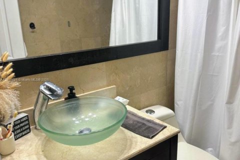 Купить виллу или дом в Майами, Флорида 3 спальни, 132.48м2, № 1955295 - фото 22