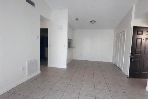 Apartamento en alquiler en Orlando, Florida, 2 dormitorios, 86.77 m2 № 1872824 - foto 3