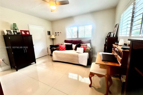 Купить виллу или дом в Майами, Флорида 4 спальни, 227.8м2, № 2048676 - фото 12