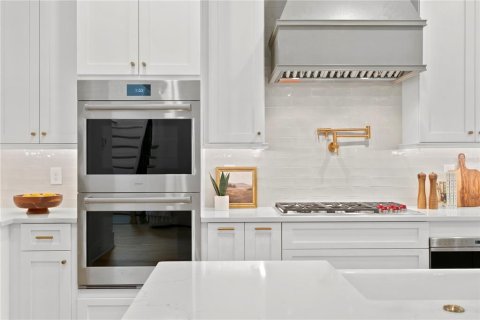 Casa en venta en Tampa, Florida, 5 dormitorios, 402.73 m2 № 1833140 - foto 14