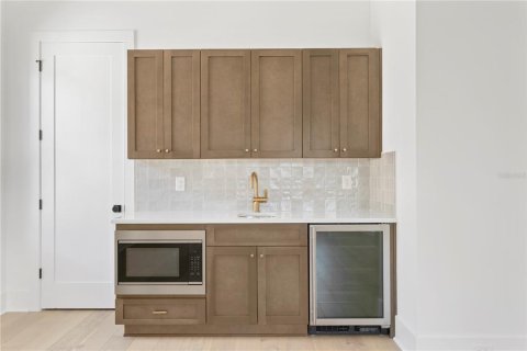 Casa en venta en Tampa, Florida, 5 dormitorios, 402.73 m2 № 1833140 - foto 23