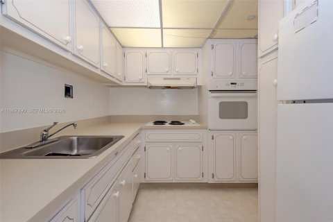 Condominio en alquiler en Miami Beach, Florida, 1 dormitorio, 77.76 m2 № 2029416 - foto 10