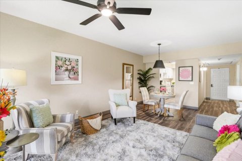 Apartment in Sarasota, Florida 2 bedrooms, 134.24 sq.m. № 2156409 - photo 5