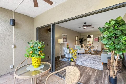 Apartment in Sarasota, Florida 2 bedrooms, 134.24 sq.m. № 2156409 - photo 14