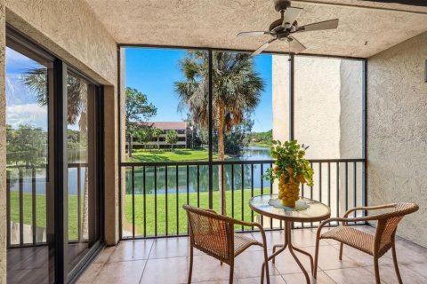 Apartment in Sarasota, Florida 2 bedrooms, 134.24 sq.m. № 2156409 - photo 12
