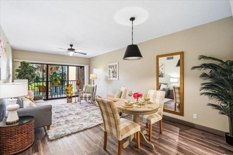 Apartment in Sarasota, Florida 2 bedrooms, 134.24 sq.m. № 2156409 - photo 3