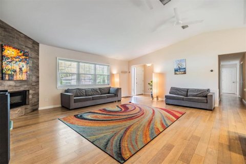 Casa en venta en Largo, Florida, 4 dormitorios, 182.27 m2 № 1550519 - foto 4