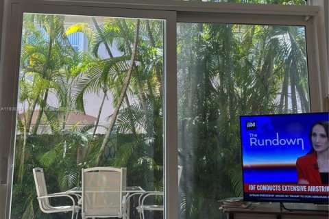 Casa en venta en Hollywood, Florida, 4 dormitorios, 202.9 m2 № 1788750 - foto 11