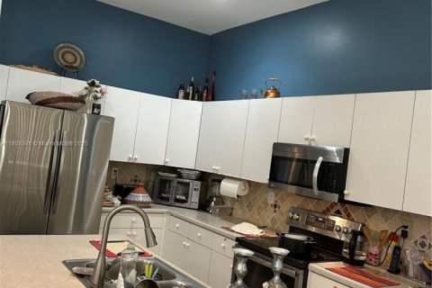 Casa en venta en Hollywood, Florida, 4 dormitorios, 202.9 m2 № 1788750 - foto 5