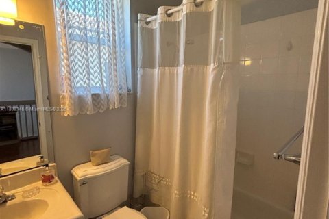 Casa en venta en Hollywood, Florida, 4 dormitorios, 202.9 m2 № 1788750 - foto 7