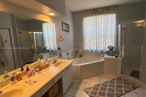 Casa en venta en Hollywood, Florida, 4 dormitorios, 202.9 m2 № 1788750 - foto 6