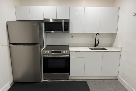 Снять в аренду коммерческую недвижимость в Плантация, Флорида 37.16м2, № 2079450 - фото 4