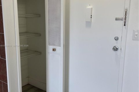Appartement à louer à Fort Lauderdale, Floride: 1 chambre, 64.1 m2 № 2000530 - photo 3