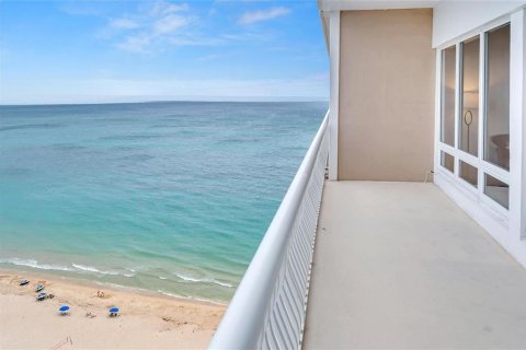 Condominio en alquiler en Fort Lauderdale, Florida, 2 dormitorios, 125.98 m2 № 2085398 - foto 20