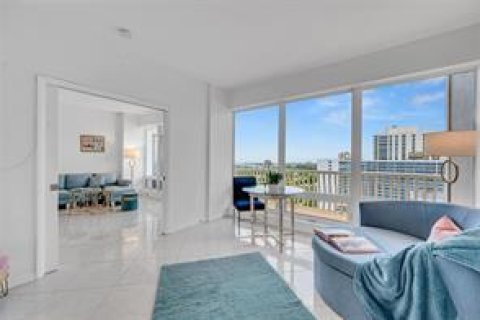 Condominio en alquiler en Fort Lauderdale, Florida, 2 dormitorios, 125.98 m2 № 2085398 - foto 26