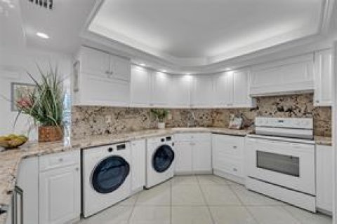 Condominio en alquiler en Fort Lauderdale, Florida, 2 dormitorios, 125.98 m2 № 2085398 - foto 15