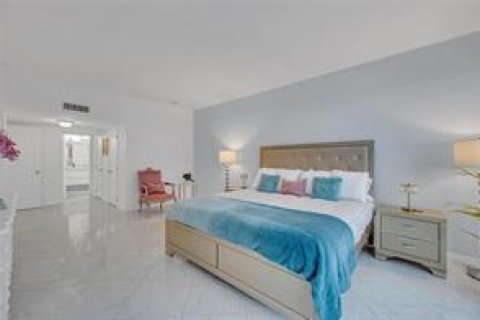 Condominio en alquiler en Fort Lauderdale, Florida, 2 dormitorios, 125.98 m2 № 2085398 - foto 25