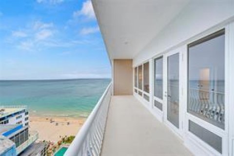 Condominio en alquiler en Fort Lauderdale, Florida, 2 dormitorios, 125.98 m2 № 2085398 - foto 22