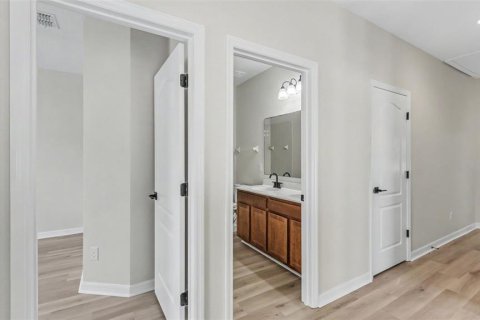 Townhouse in Poinciana, Florida 4 bedrooms, 177.07 sq.m. № 2303213 - photo 11