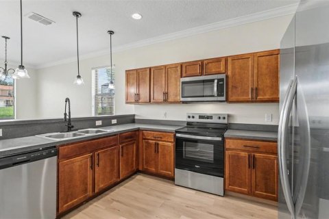 Townhouse in Poinciana, Florida 4 bedrooms, 177.07 sq.m. № 2303213 - photo 7