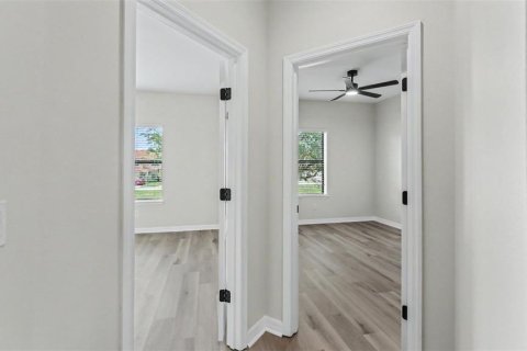 Townhouse in Poinciana, Florida 4 bedrooms, 177.07 sq.m. № 2303213 - photo 19