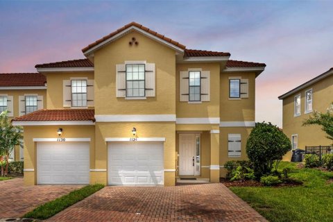 Touwnhouse à Poinciana, Floride 4 chambres, 177.07 m2 № 2303213